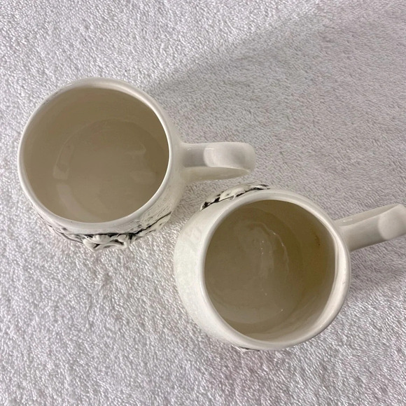 Vintage Handmade Cream Ceramic Whitehorse Yukon Mining Wolf Mugs x2 - Picture 11 of 12